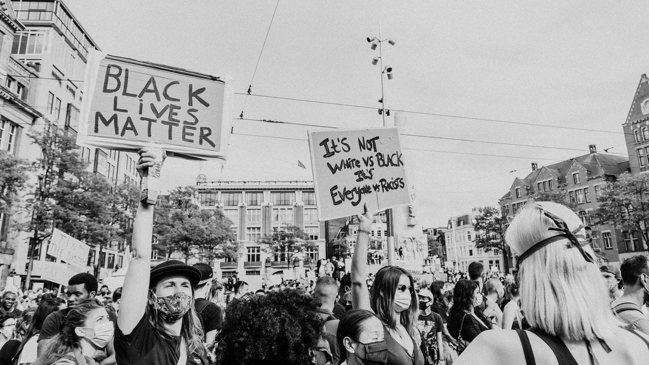 Kaj je blacklivesmatter in zakaj je alllivesmatter rasisticen odgovor na BLM Kaj je blacklivesmatter in zakaj je alllivesmatter rasisticen odgovor na BLM