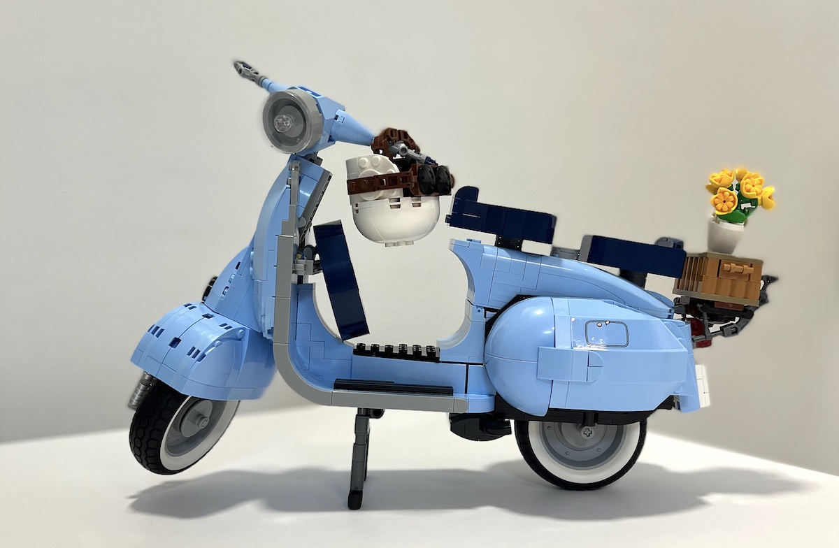 lego vespa 1