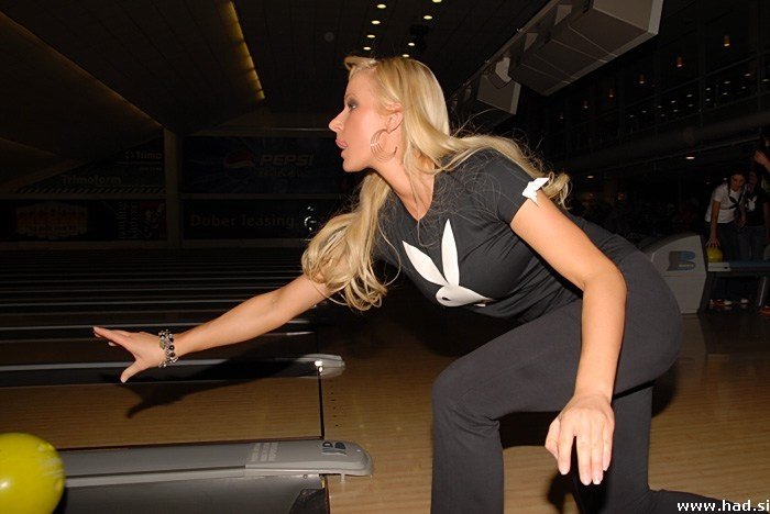 playboybowling07.jpg
